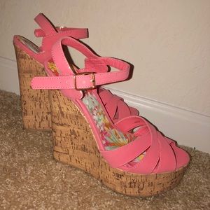 Wedge heels